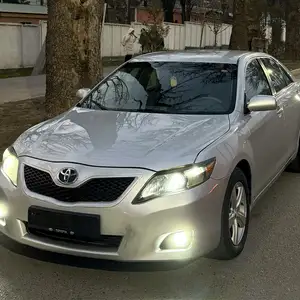 Toyota Camry, 2011