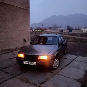 Opel Vectra A, 1991