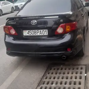 Toyota Corolla, 2010