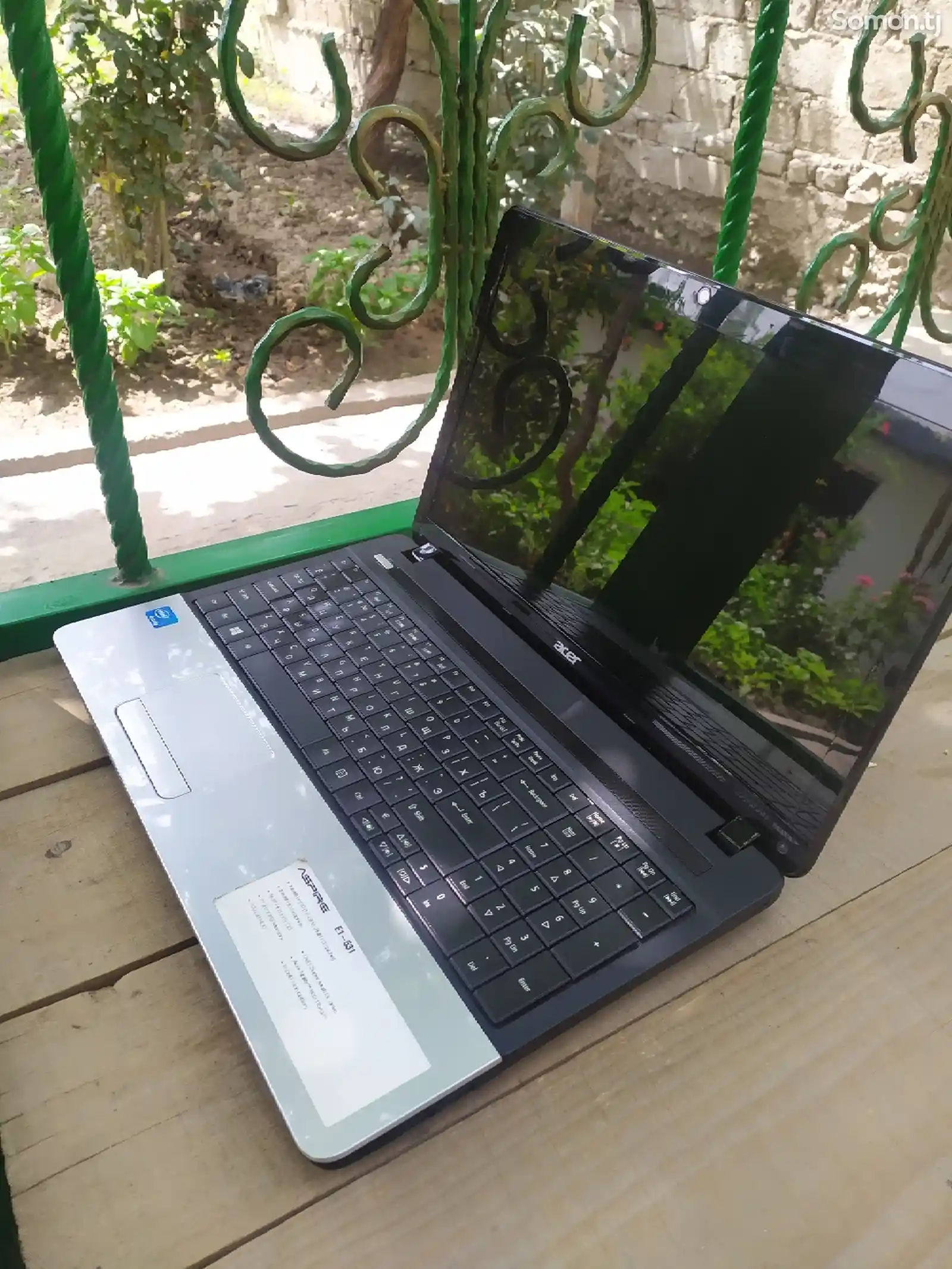 Ноутбук Acer aspire E1 series-1