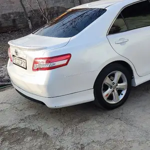 Toyota Camry, 2011