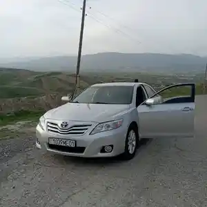 Toyota Camry, 2011