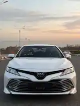 Toyota Camry, 2017-9