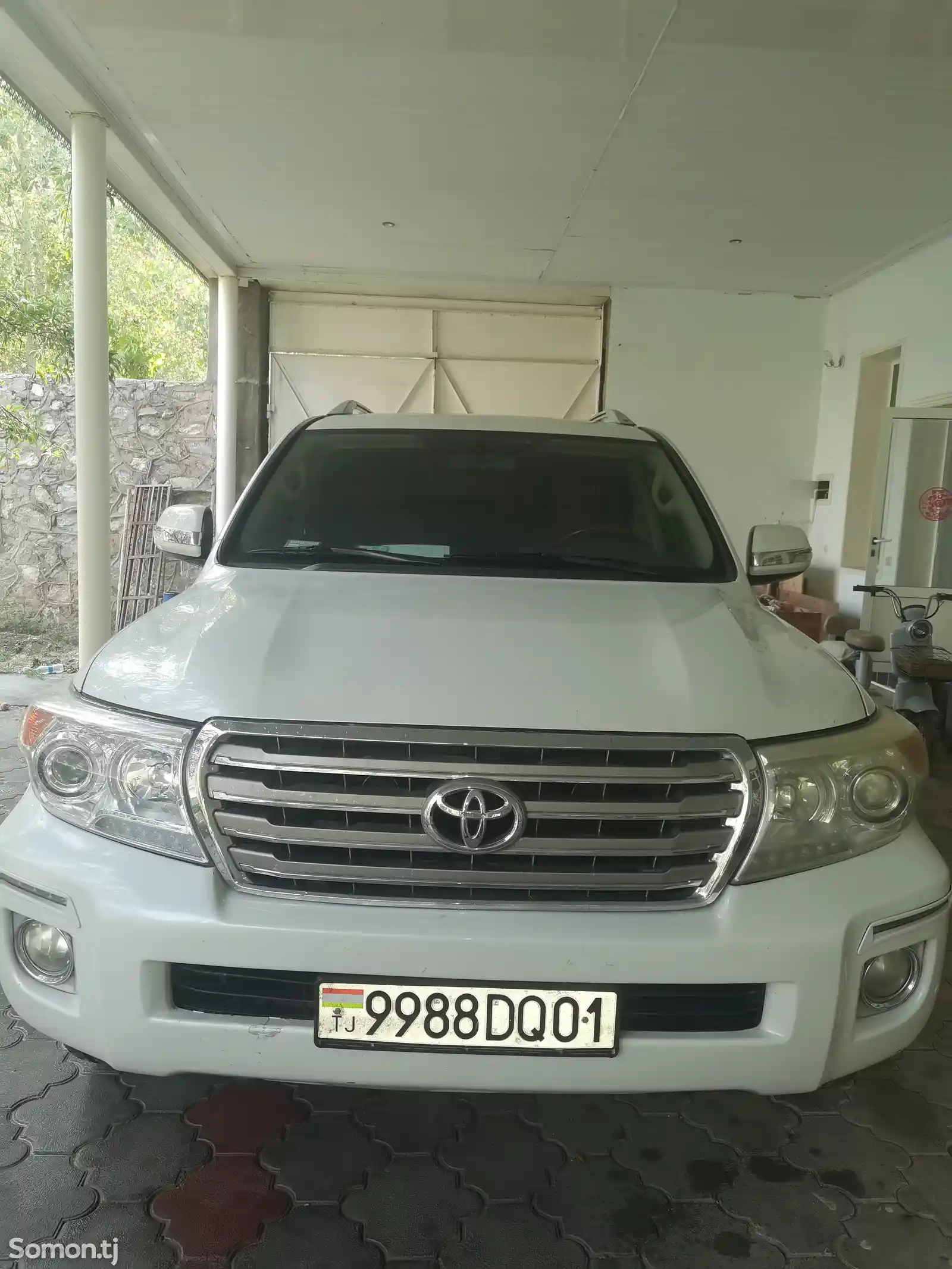 Toyota Land Cruiser, 2013-12