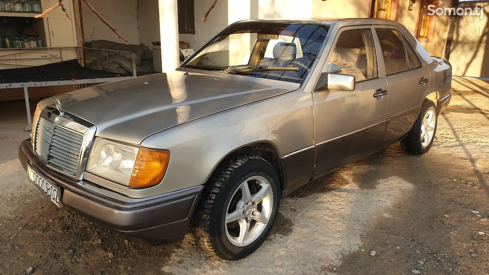 Mercedes-Benz W124, 1988-1