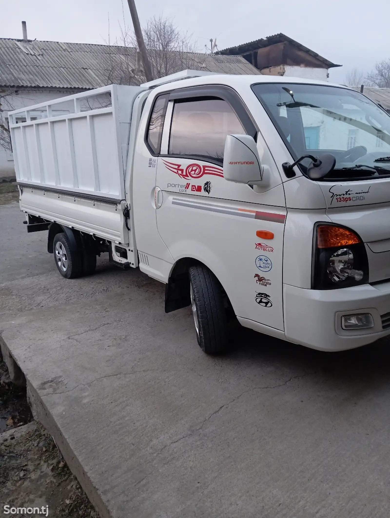 Бортовой грузовик Hyundai Porter, 2015-1