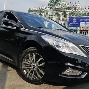 Hyundai Grandeur, 2011