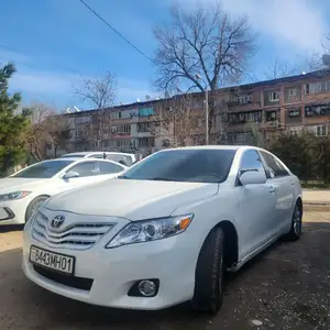 Toyota Camry, 2011