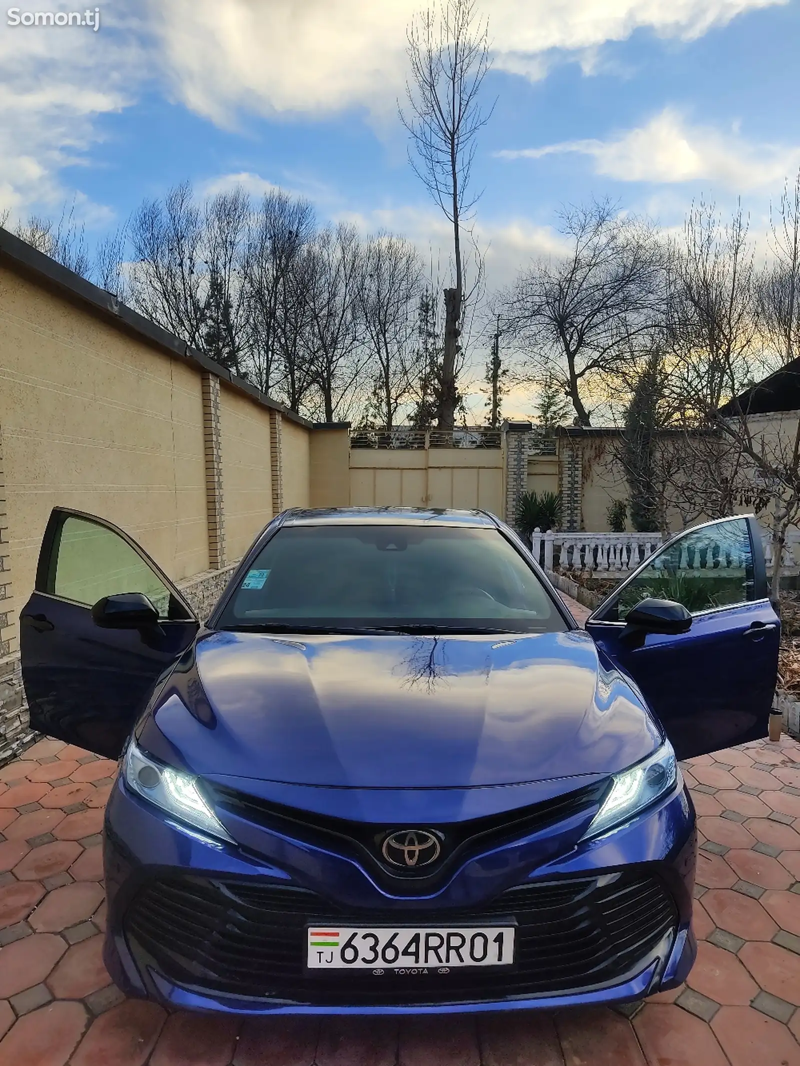 Toyota Camry, 2018-1