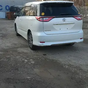 Toyota Estima, 2017