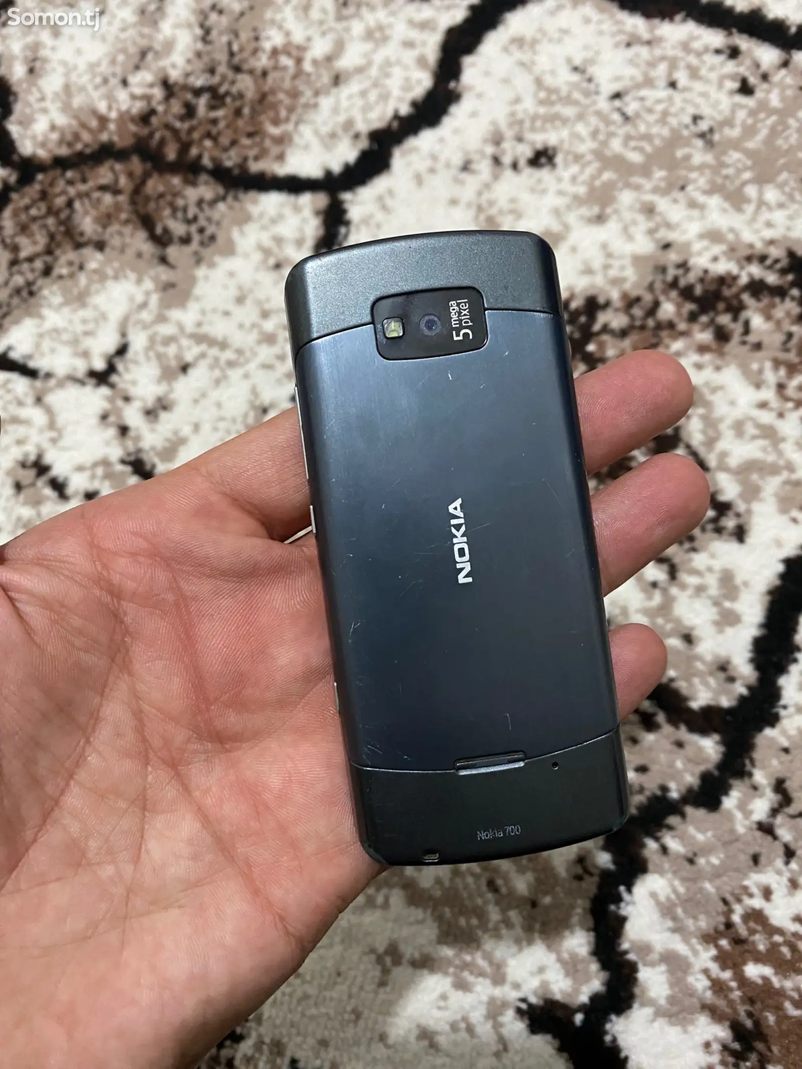 Nokia 700-8