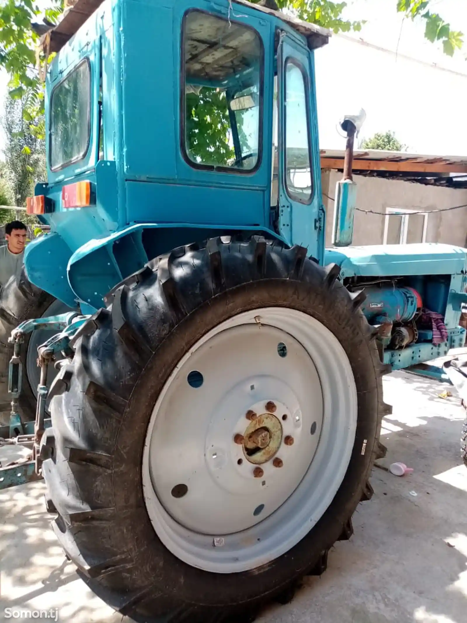 Трактор Т 28-1