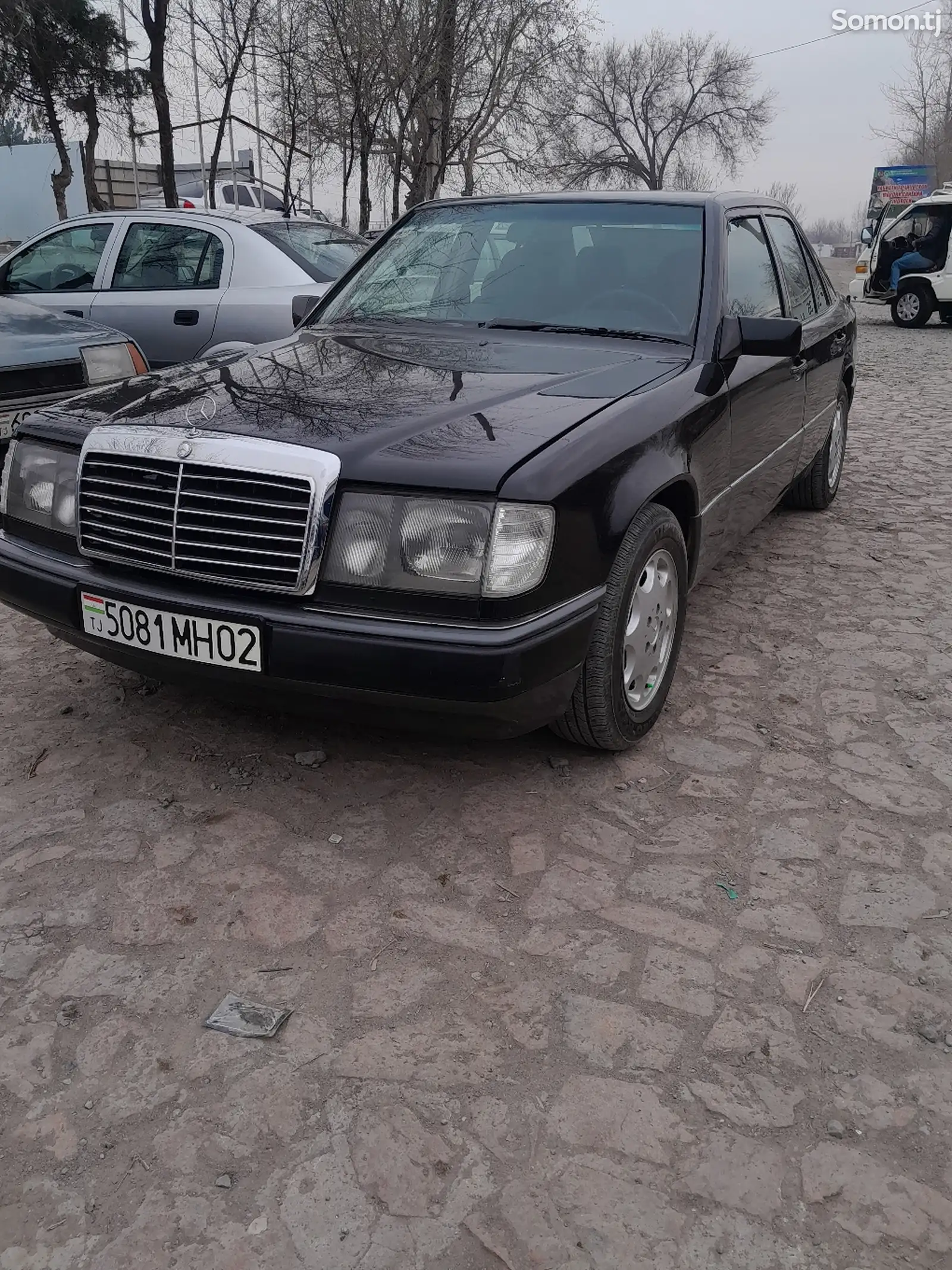 Mercedes-Benz W124, 1990-1