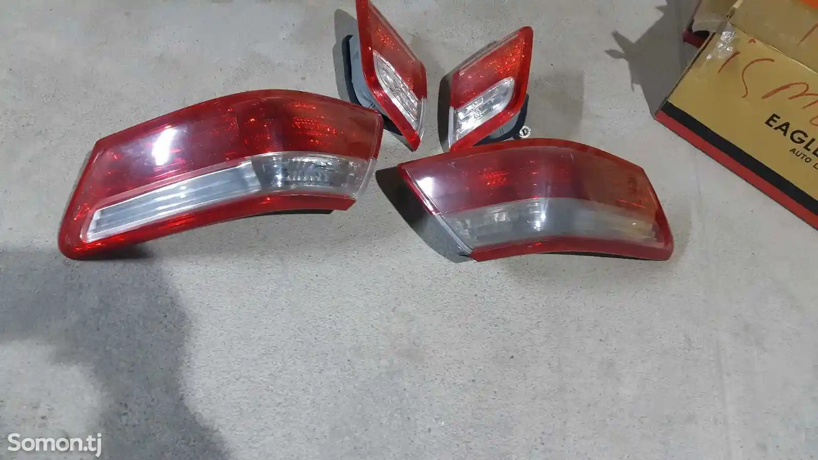 Задние фонари от Toyota Camry-2