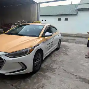 Hyundai Elantra, 2018