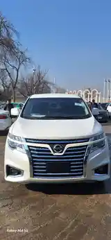 Nissan Elgrand, 2014-4