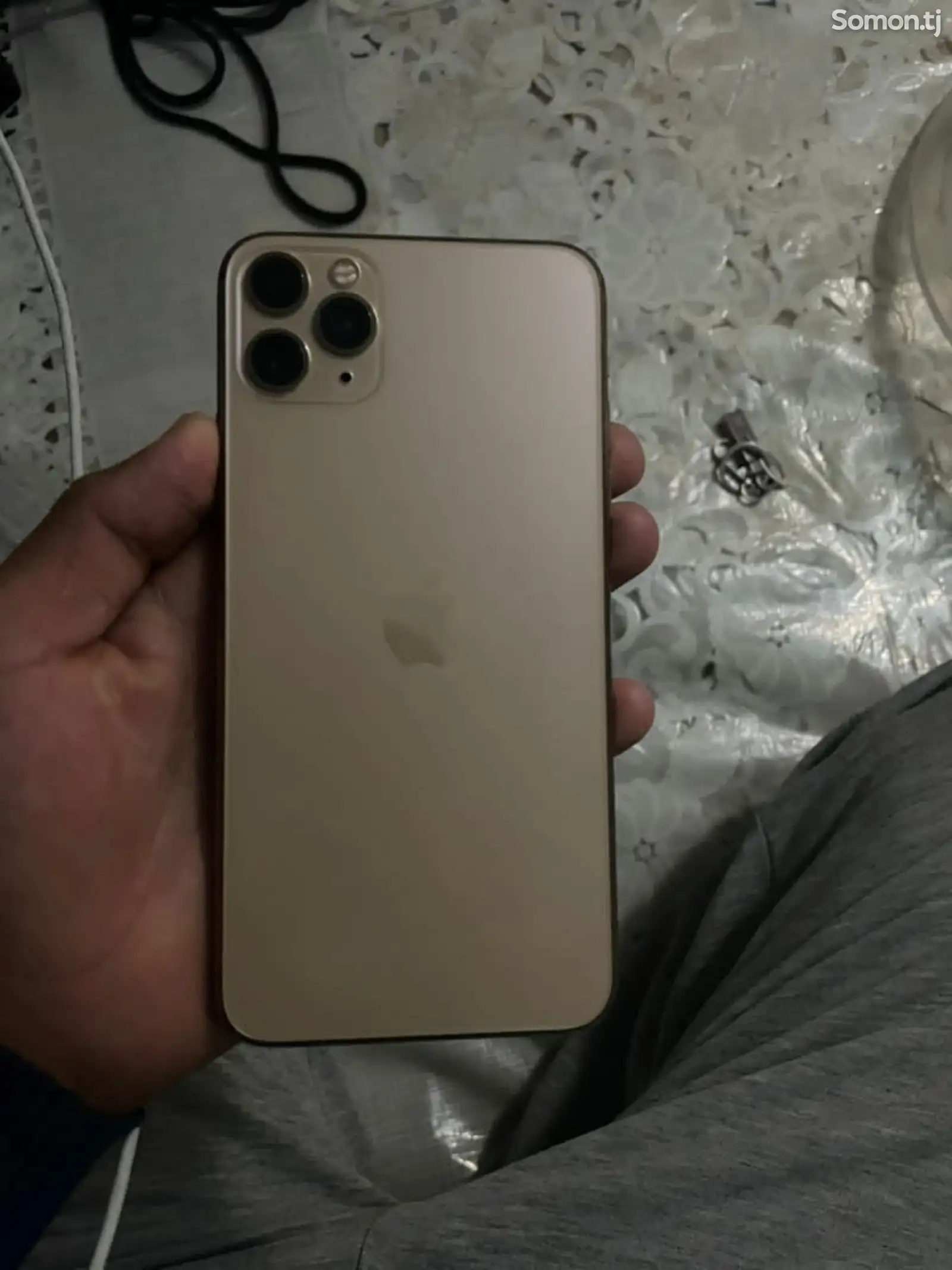 Apple iPhone 11 Pro Max, 256 gb, Gold-1