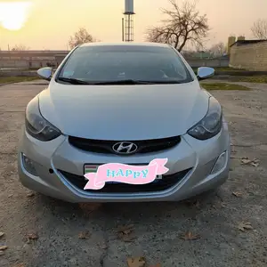 Hyundai Elantra, 2012