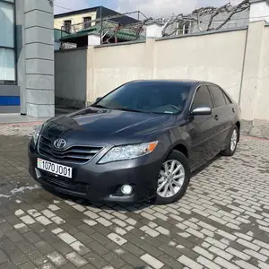 Toyota Camry, 2011