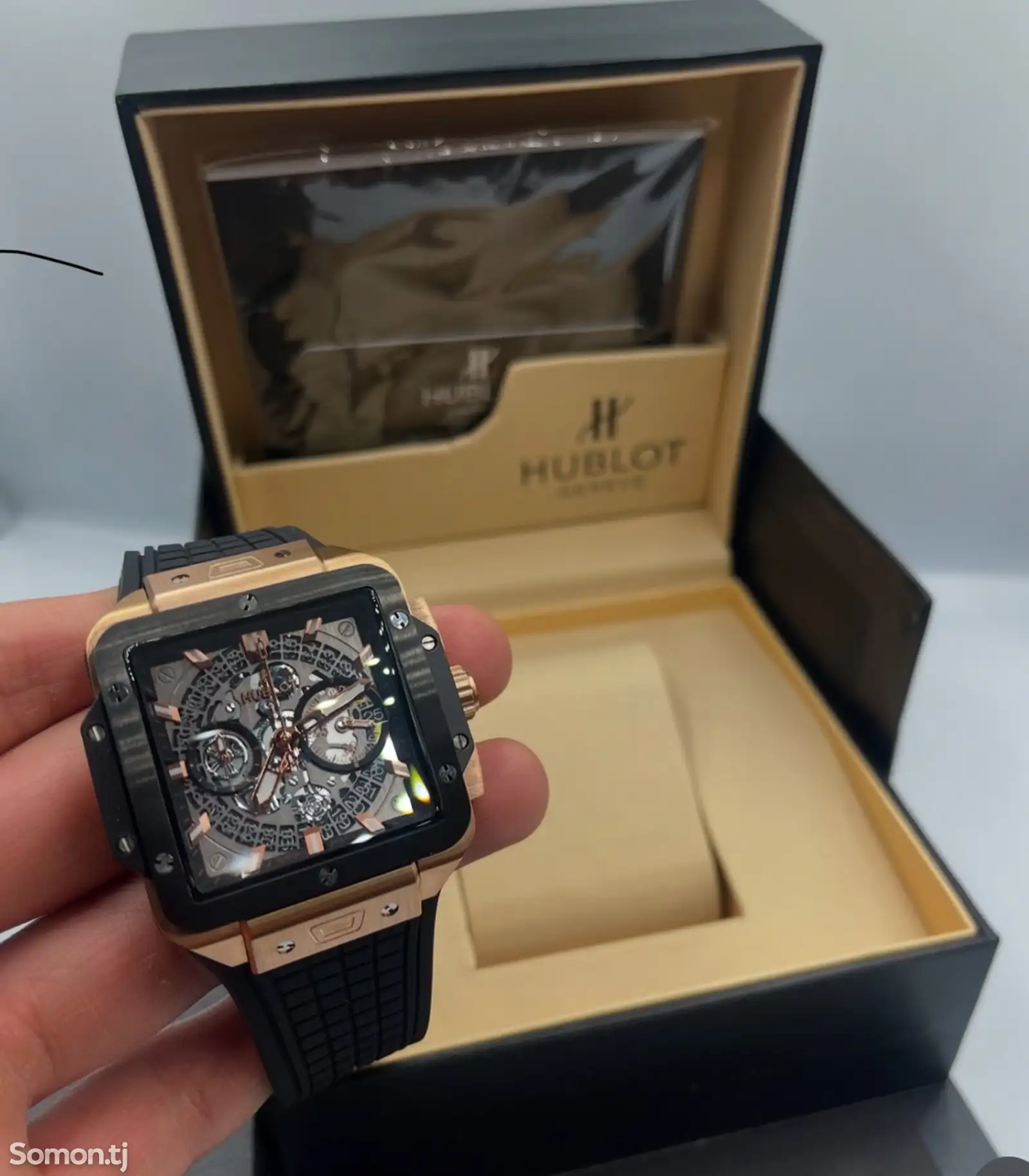 Часы Hublot-1