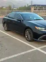 Lexus ES series, 2017-2