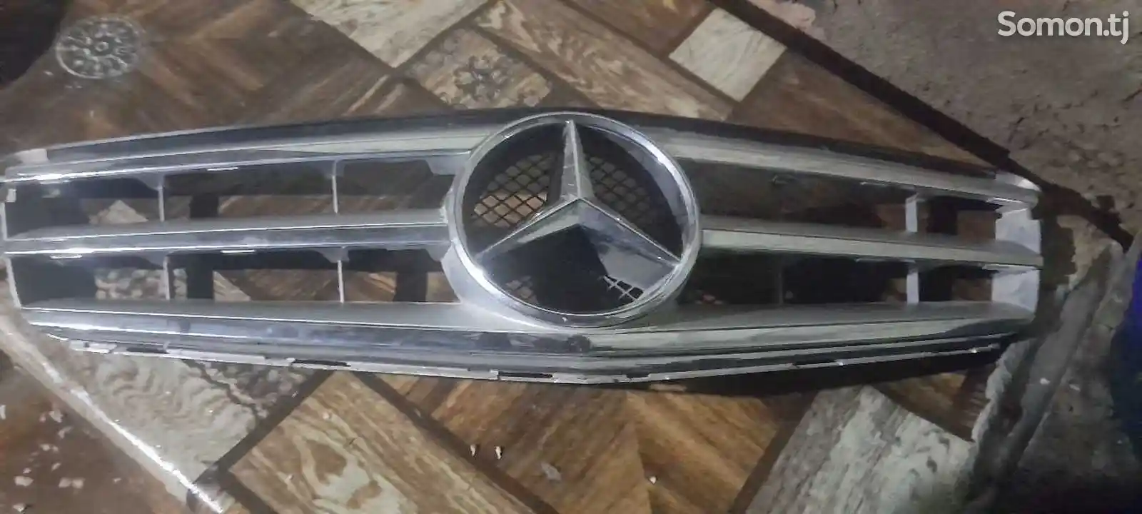 Решетка от Mercedes-Benz-3