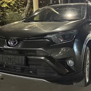 Toyota RAV 4, 2017