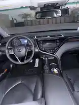 Toyota Camry, 2018-9