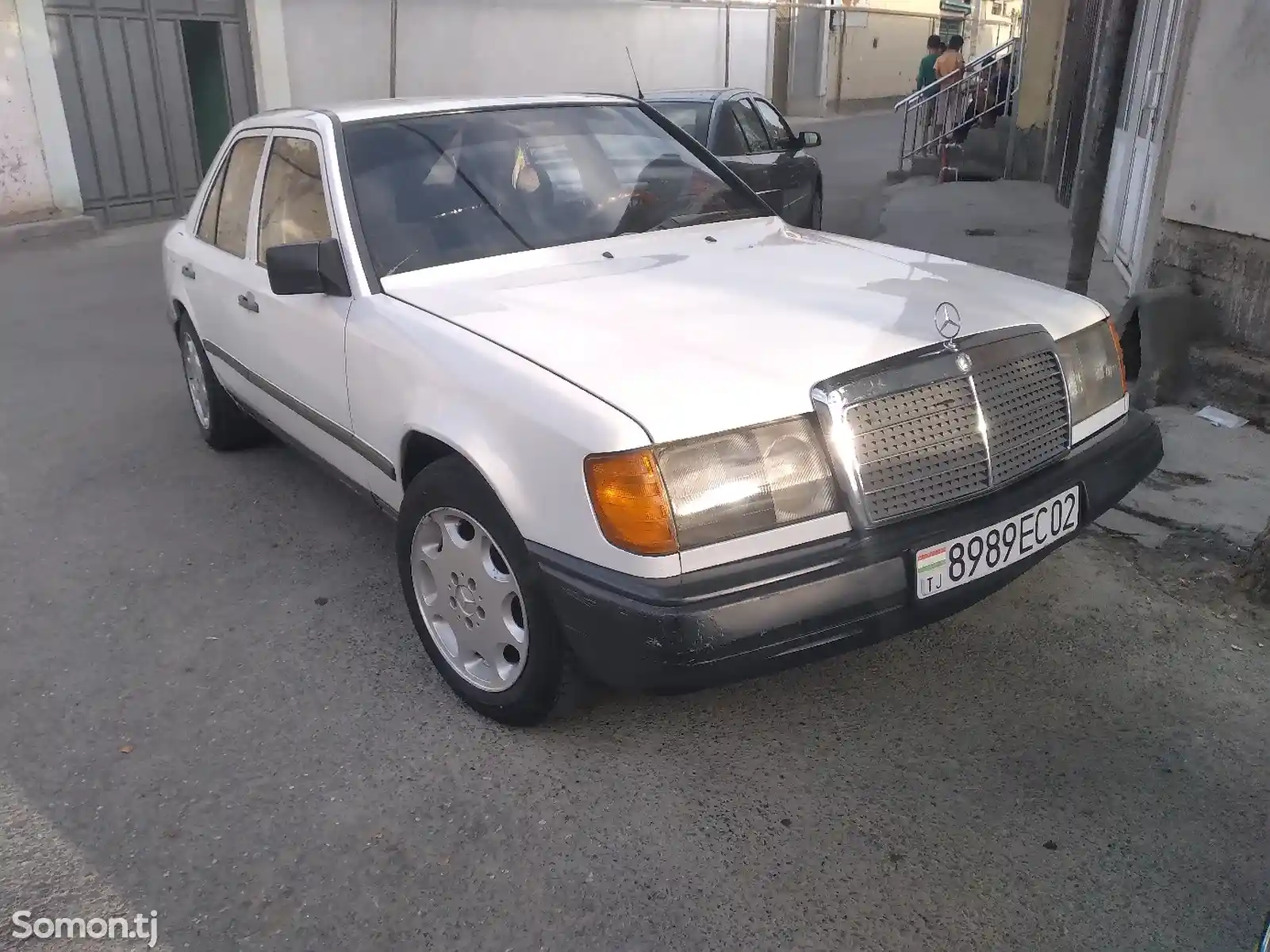 Mercedes-Benz W124, 1987-1