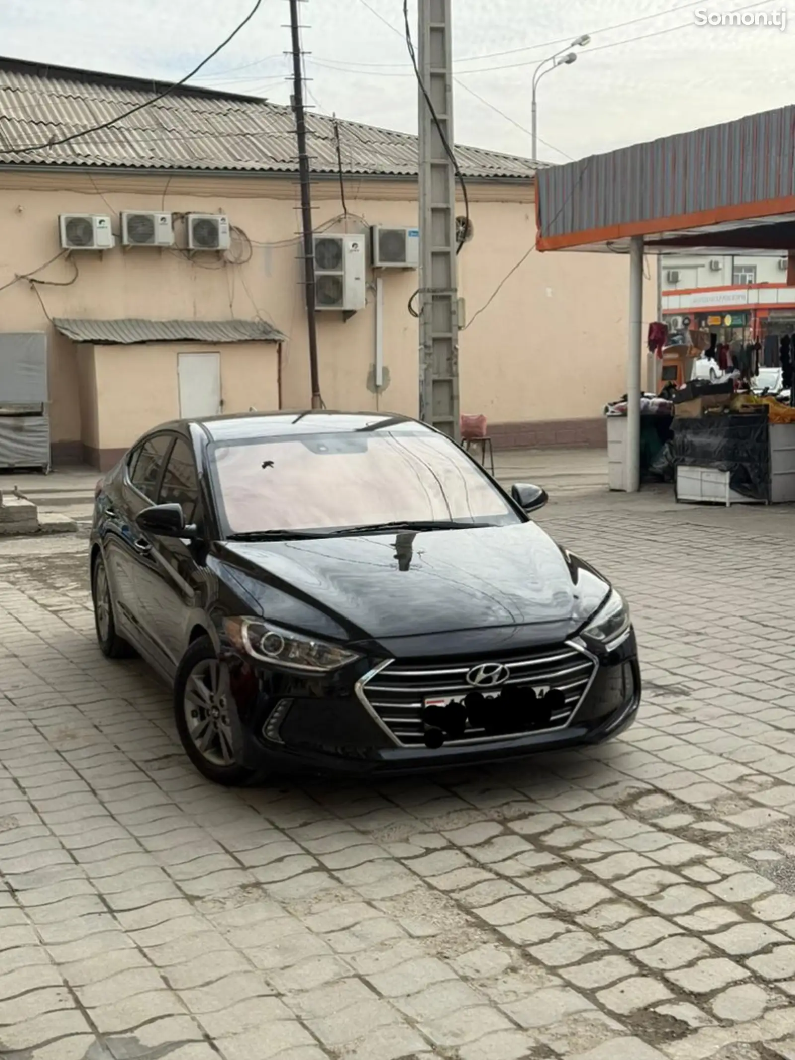 Hyundai Elantra, 2017-1