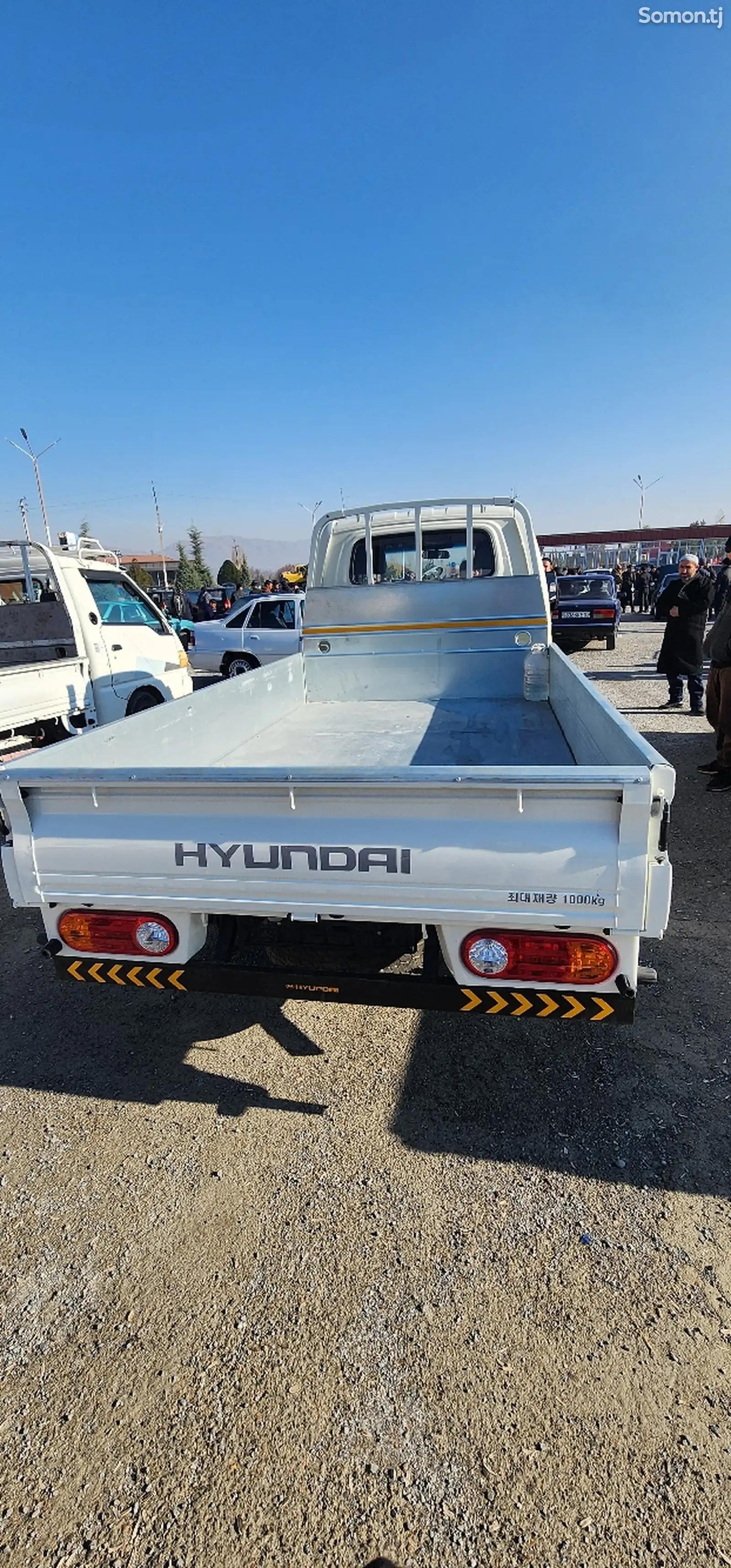 Бортовой автомобиль Hyundai Porter, 2015-1