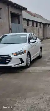 Hyundai Elantra, 2018-3