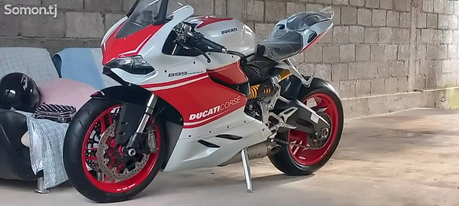 Мотоцикл Ducati-3