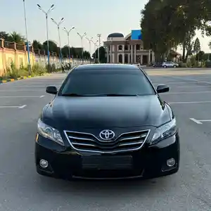 Toyota Camry, 2011