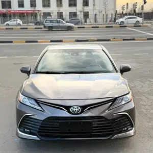 Toyota Camry, 2018