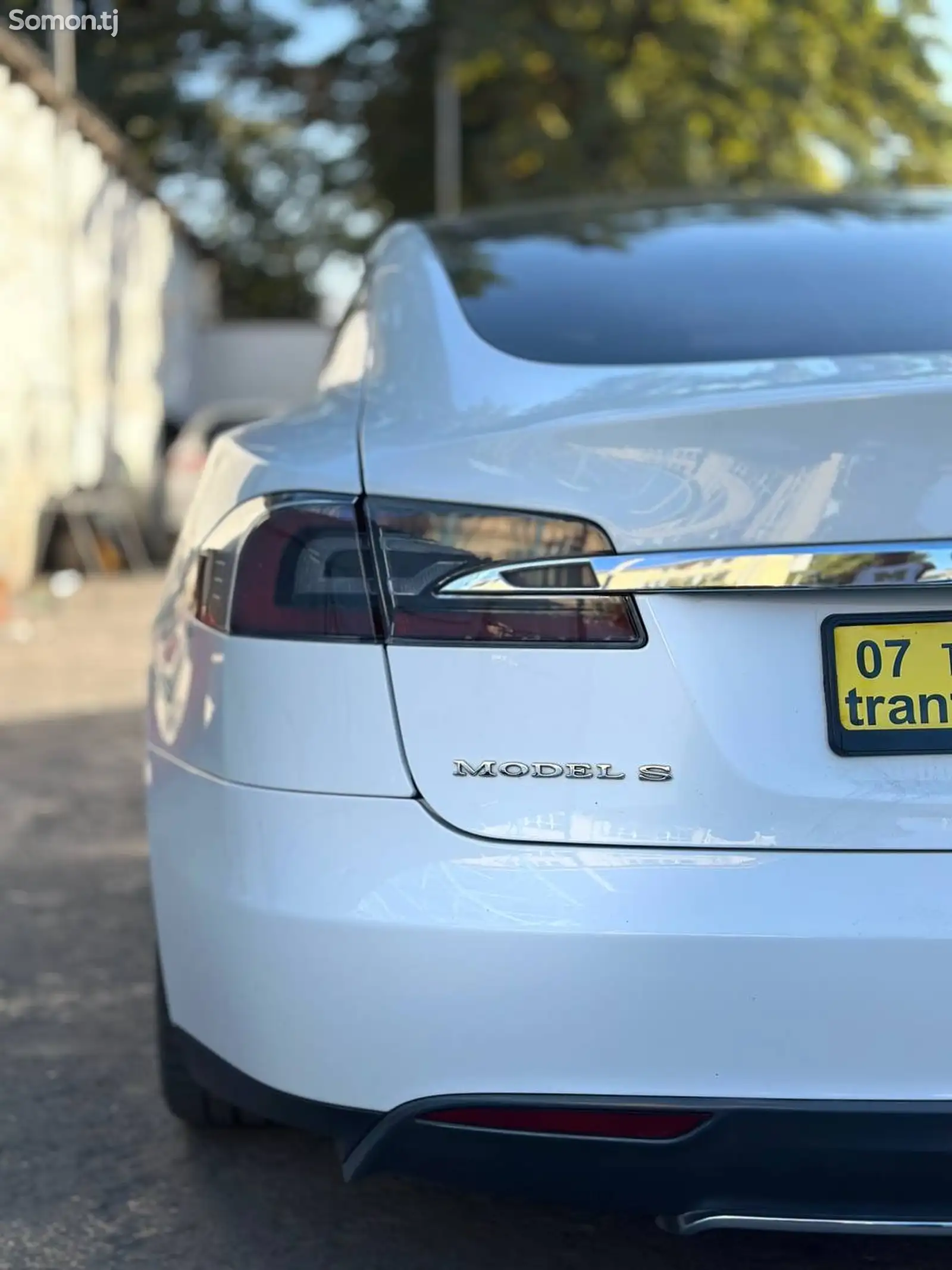 Tesla Model S, 2013-6