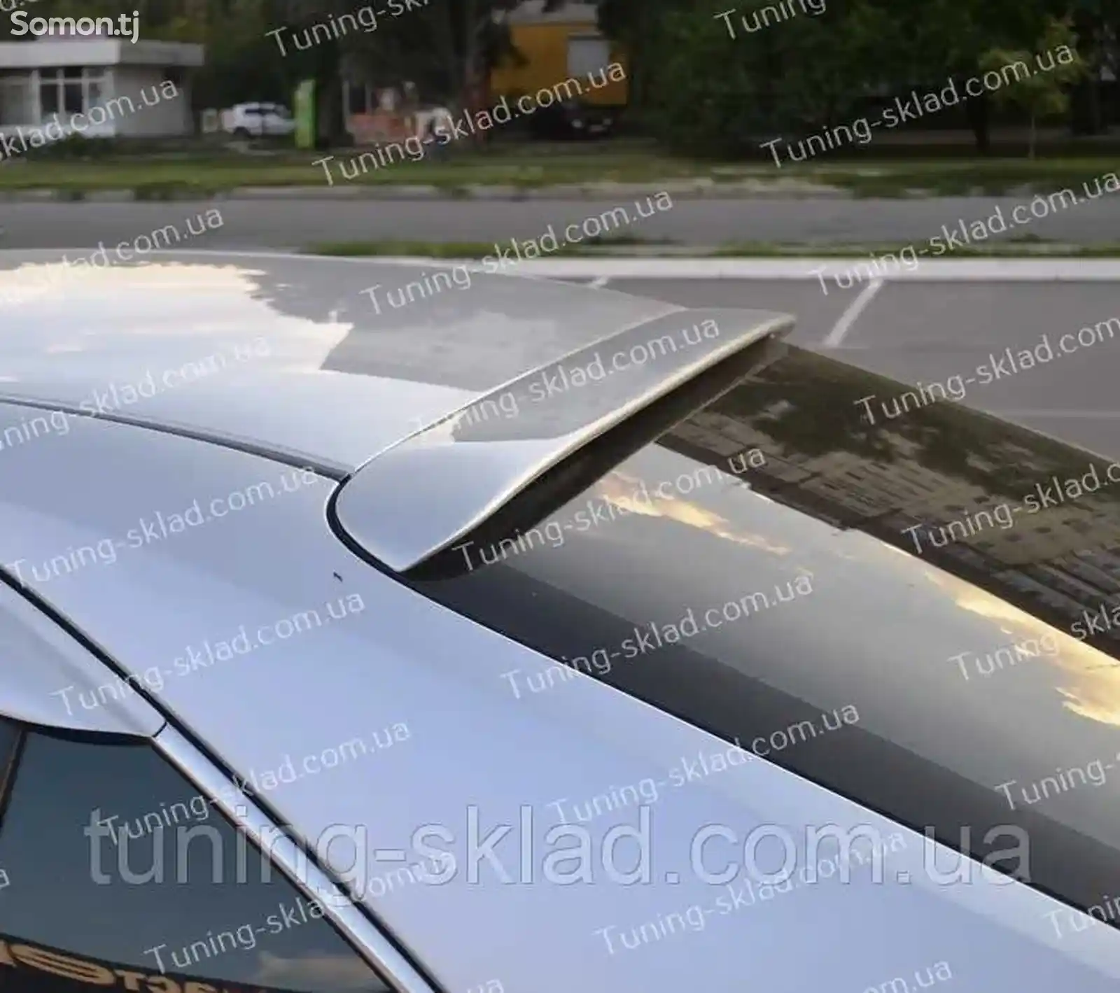 Спойлер на заднее лобовое стекло Toyota Camry 2-4