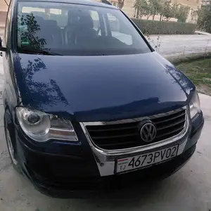 Volkswagen Touran, 2010