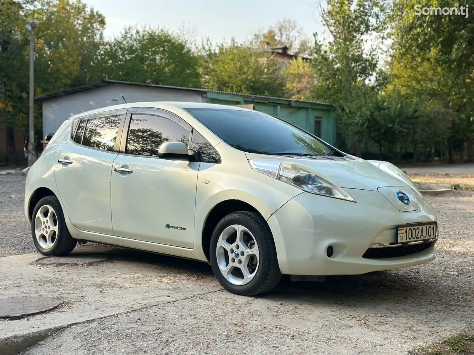 Nissan Leaf, 2011-7