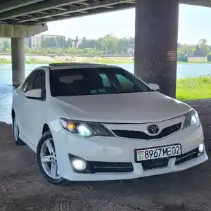 Toyota Camry, 2012