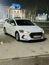 Hyundai Elantra, 2017-3