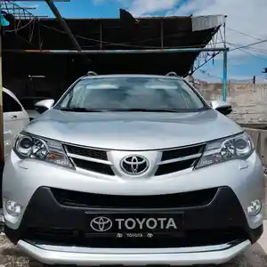 Toyota RAV 4, 2015