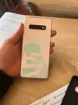 Samsung Galaxy S10 Plus-4