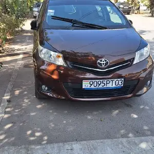 Toyota Vitz, 2012