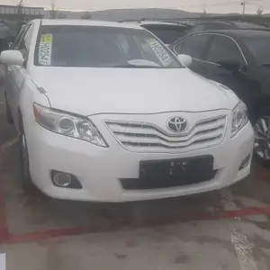 Toyota Camry, 2010