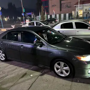 Toyota Camry, 2010