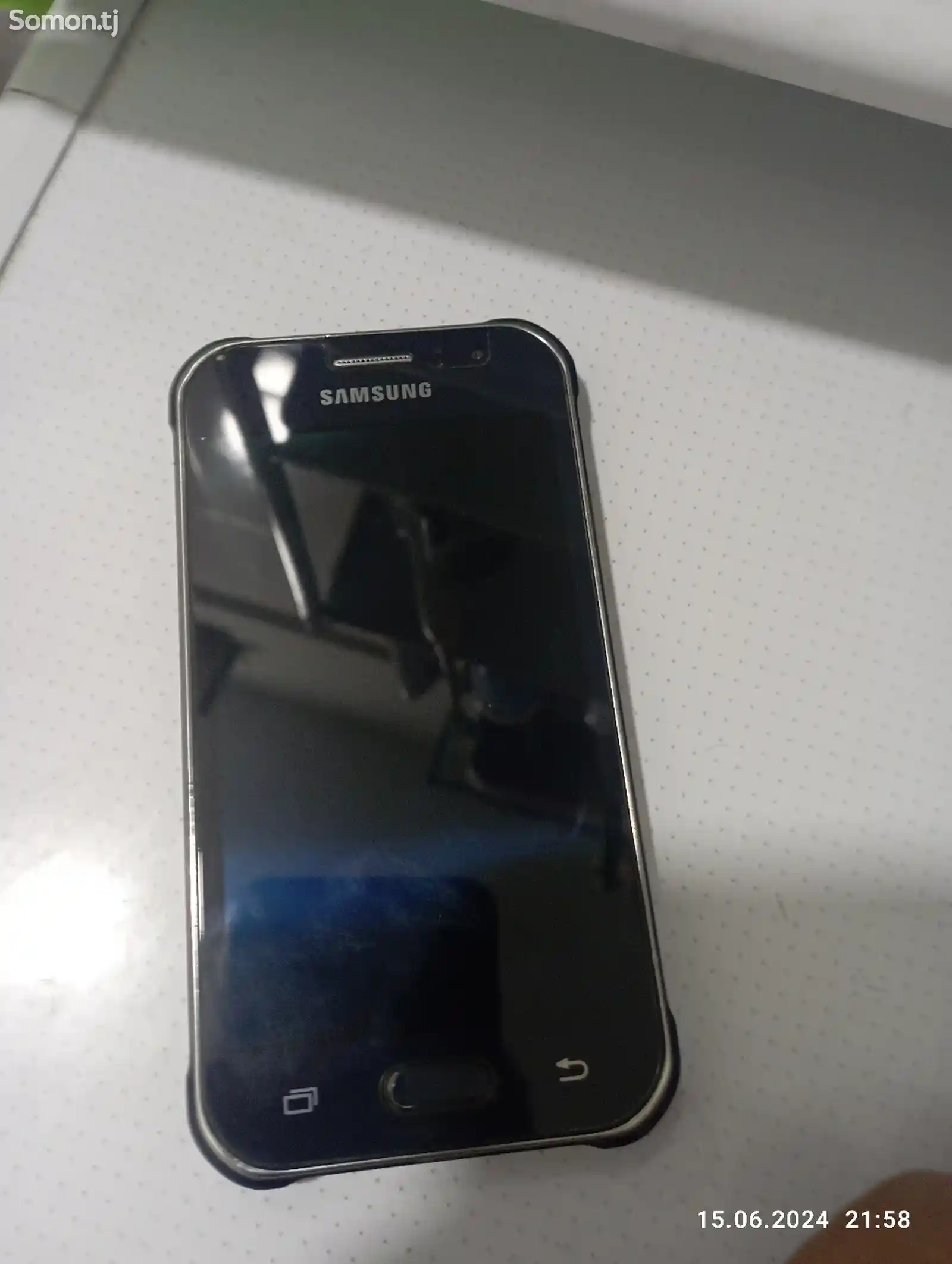 Samsung galaxy j1 ace-1