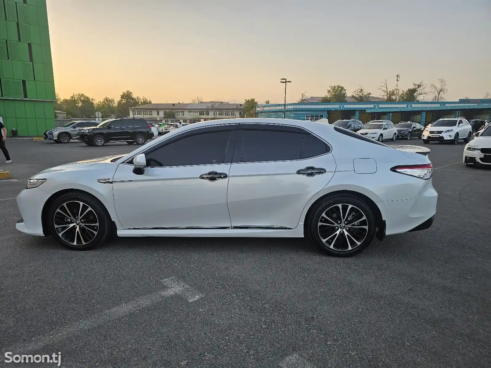 Toyota Camry, 2018-6