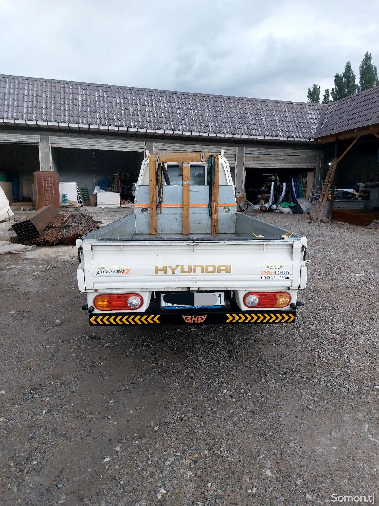 Бортовой автомобиль Hyundai Porter 2, 2012-3