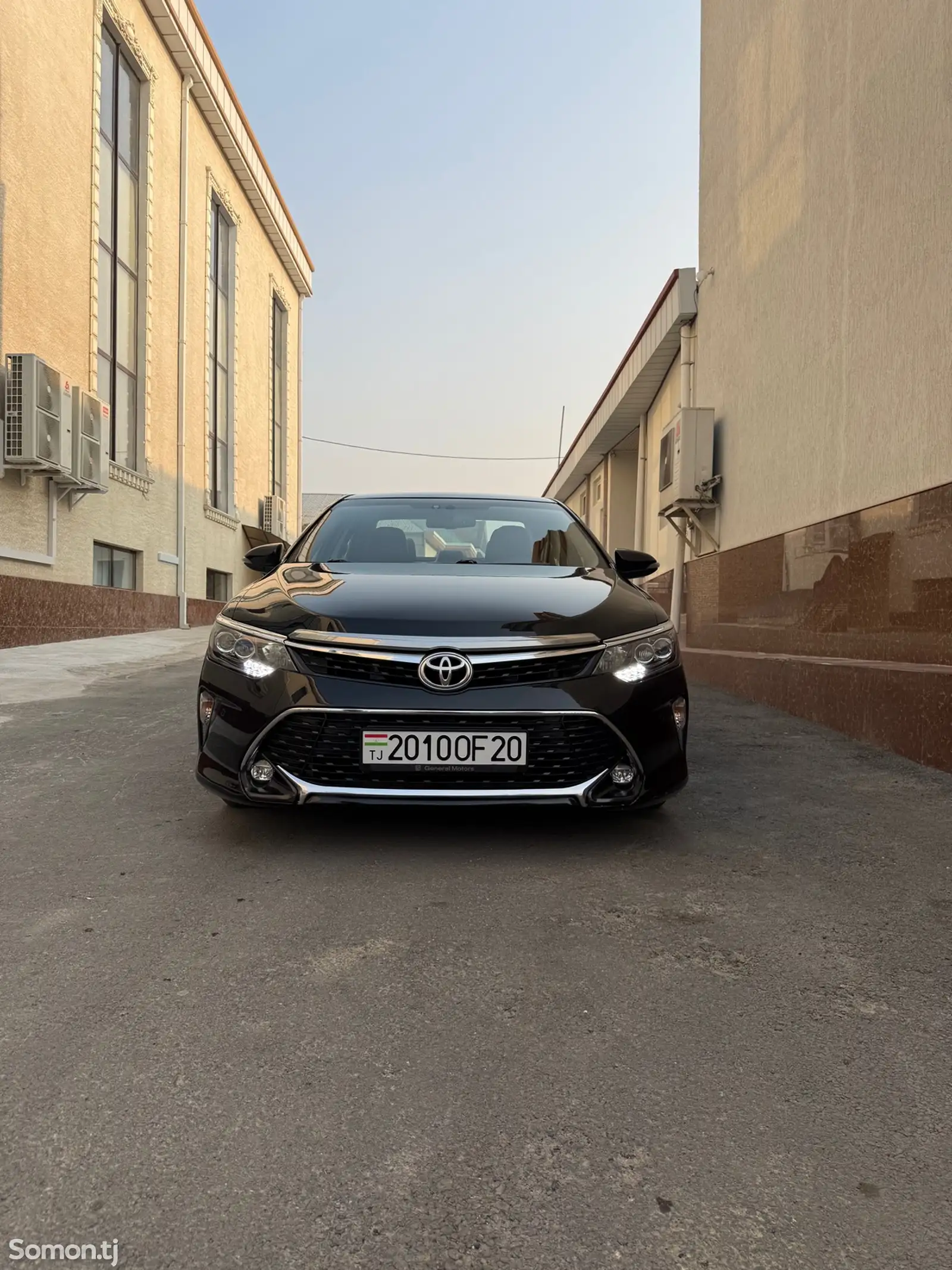 Toyota Camry, 2018-1